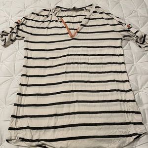 Market & Spruce size XS striped tab sleeved top